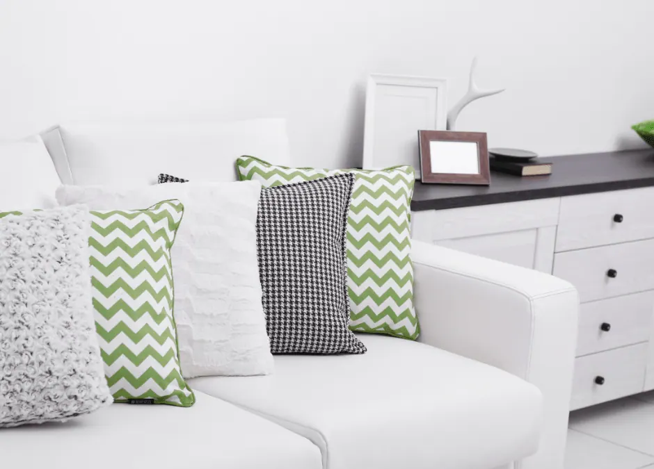 clean couches, professional upholstery cleaning service